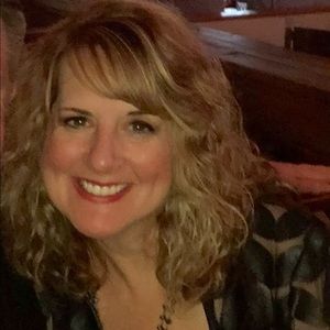 Meet your Posher, Becky